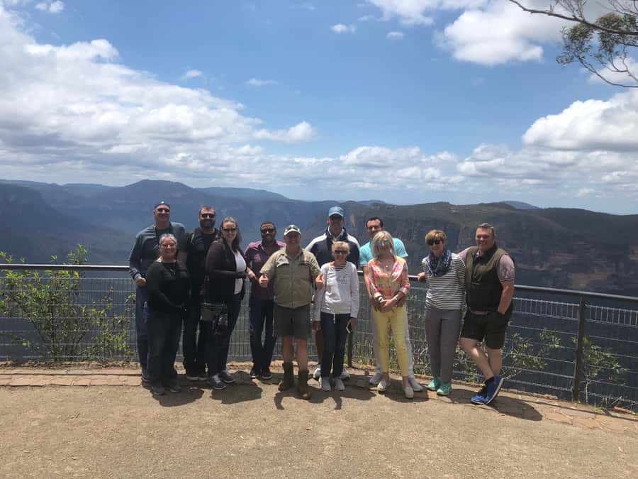 #1 Blue Mountains Tour Scenic World Waterfalls Wildlife Park - Katoomba, Three Sisters, and Jamison Valley: the views with context
