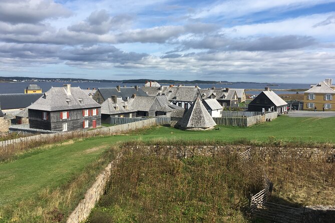 Black Wood Tours: Fortress of Louisbourg Tour - From Port of Sydney to Louisbourg Without Stress