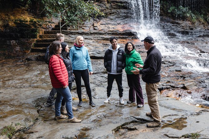 Blue Mountains Day Tour With Bushwalks, Waterfalls & Featherdale - Katoomba or Leura: lunch plus a break from the lookout game