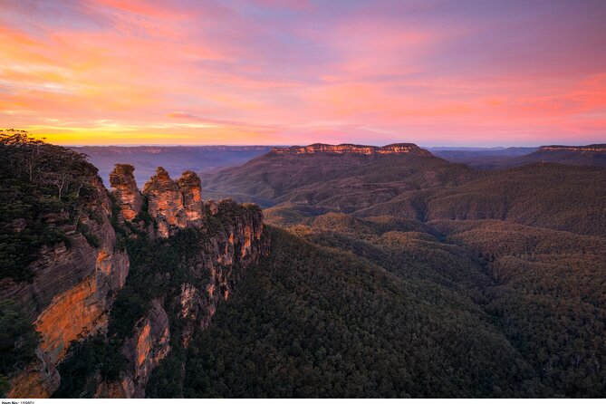 Blue Mountains Private Tour with Kangaroo and Koala Experience - Leura Mall: A Real Break From the Road