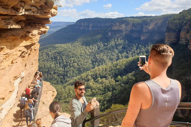 Blue Mountains Small Group Tour with Waterfall Walk & Fresh Lunch - Fitness, footwear, and the head-for-heights question