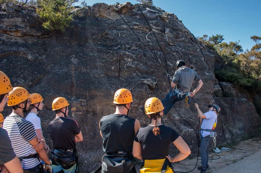 Blue Mountains: Spectacular Half Day Abseiling Adventure - From 5 metres to 15 metres: the part that makes the 30m feel manageable