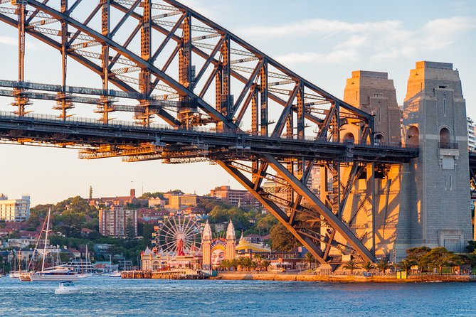 Christmas Day Lunch Cruise on Sydney Harbour - MV Vagabond Spirit: how the 12:00 Christmas Day cruise actually runs