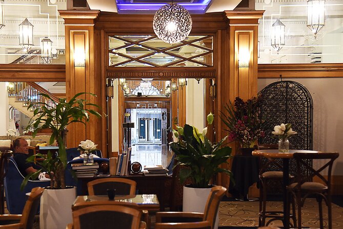 Entrancing Magic and Storytelling at Castlereagh Boutique Hotel - The Gentleman Magician at Castlereagh Boutique Hotel: what the night feels like