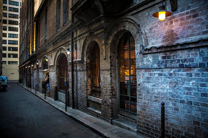 Explore Sydney's Secrets In A Series Of Fun Cryptic Clues - Price and value: $17.93 for a whole walking-game session