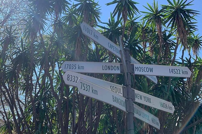 Fierce Nights & Neon Lights - Kings Cross Sydney Scavenger Hunt - Stop 1: Elizabeth Bay House and the “Find It” Moment That Sets the Tone