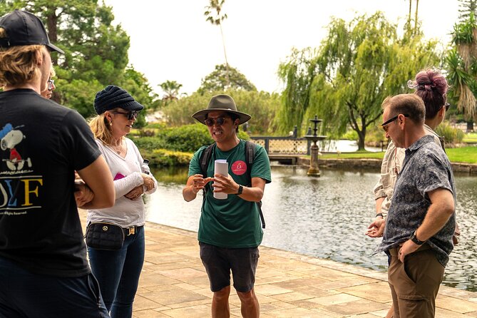 Foraging Tour: Botanical Gardens Walk & Picnic - Stop 3: Native-inspired picnic at Mrs Macquarie’s Chair