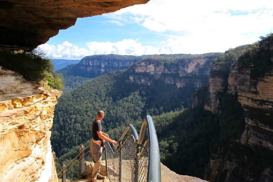 From Sydney: Blue Mountains Day Tour & Hop-on, Hop-off Tour - Echo Point Lookout and the Three Sisters: time your photos