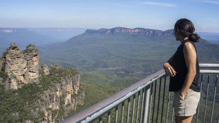 From Sydney: Full Day Blue Mountains Tour in a small group - Featherdale Wildlife Park: native animals, 75 minutes, and an extra fee