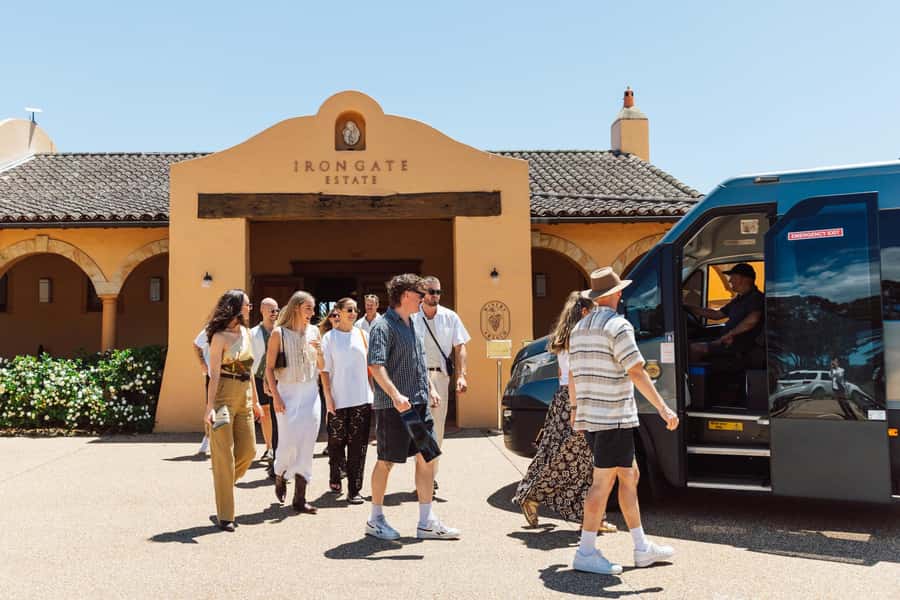 From Sydney: Full-Day Hunter Valley Wine Tour & Lunch - Winery Stop #1: CelIlar-Door Tastings Plus a Behind-the-Scenes Winemaking Look