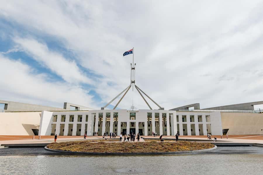 From Sydney: Full-Day Tour to Canberra - Sydney-to-Canberra in 12 hours: how to handle the long drive