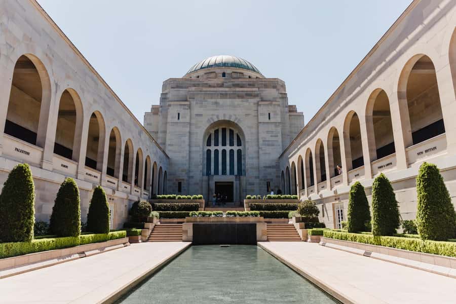 From Sydney: Full-Day Tour to Canberra - Embassies around Yarralumla and Mount Ainslie’s 360-degree views