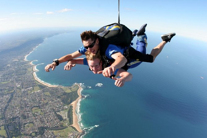 From Sydney: Tandem Skydive Experience over Wollongong Beach - Getting from Sydney to the drop zone: pickup, meeting point, and time reality