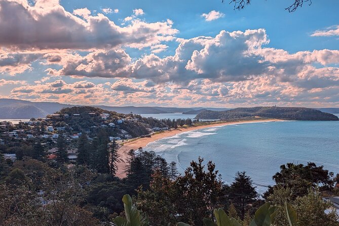 Golden Beaches and Ocean Vistas MANLY AND NORTHERN BEACHES PRIVATE TOUR - Getting Oriented Fast: Sydney Harbour Bridge to Milsons Point