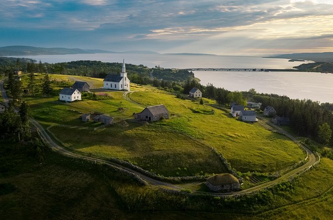 Guided Highland Village and Baddeck Bus Tour for Cruise Excursion - Who this tour suits best (and who should think twice)