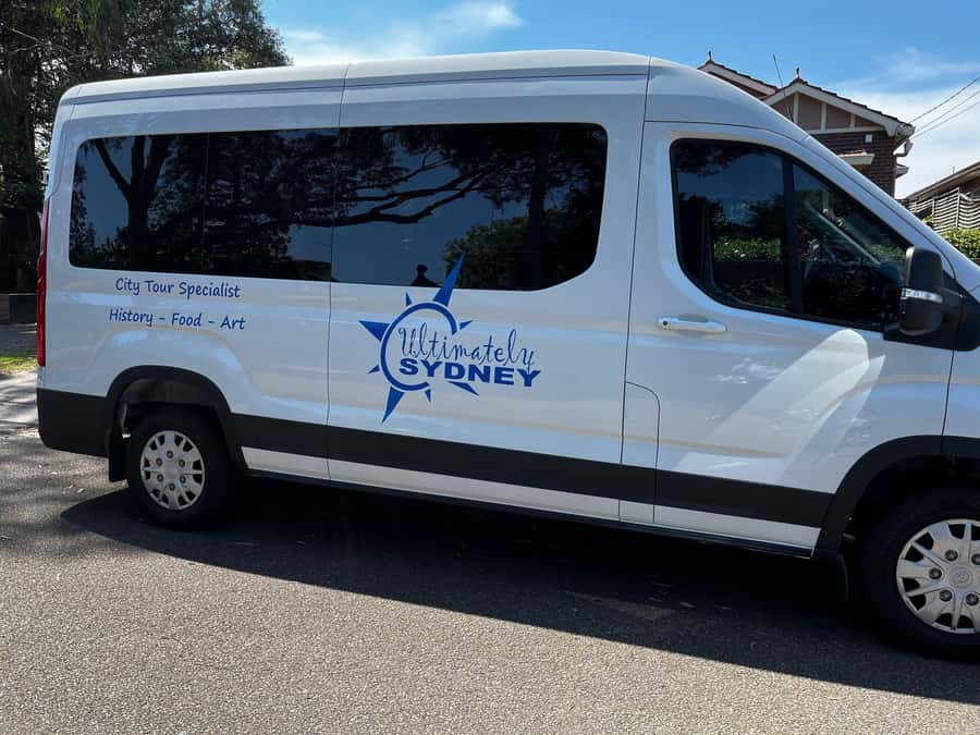 Half Day Small Group : The Story of Sydney Tour - Mrs Macquarie’s Point: Harbour Views With a Historical Explanation