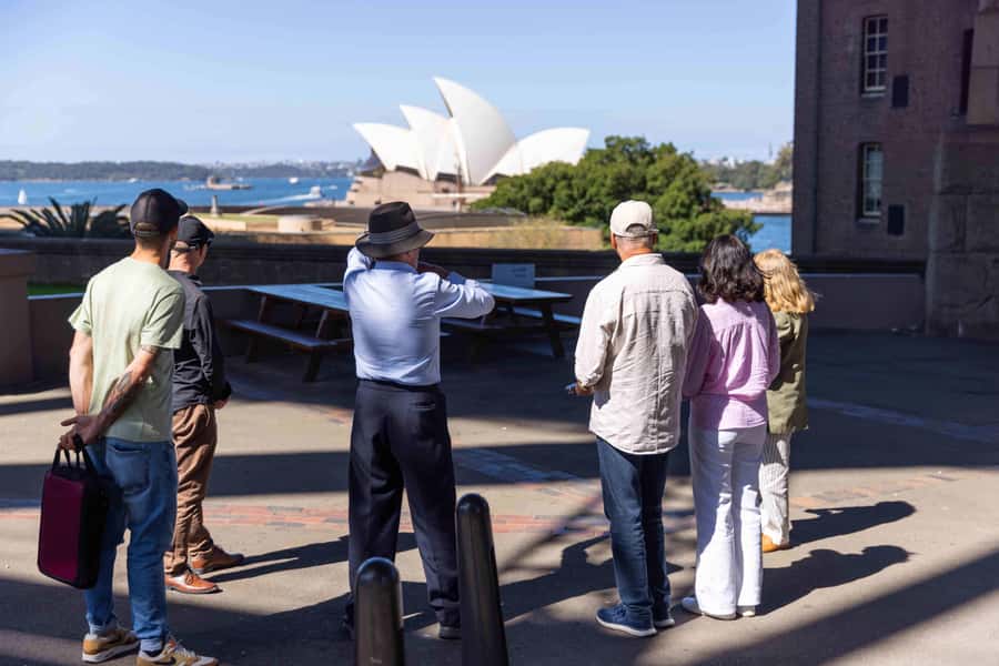 Half Day Sydney Sightseeing Tour - The Rocks & Bondi Beach - The time math: why this 4-hour format works
