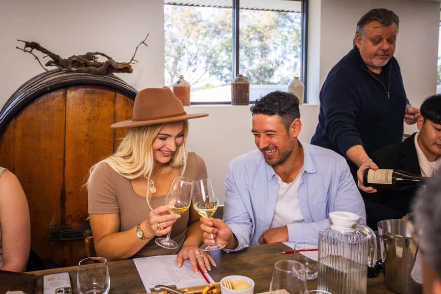 Hunter Valley: Wine Tour with 2-Course Lunch, Choc & Cheese - The Early Start from Sydney: Comfortable Coach, Real Travel Time