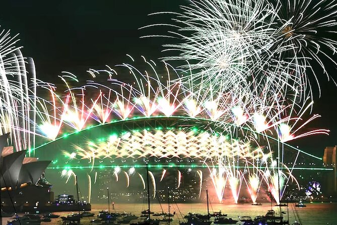 Intimate Sydney Harbour All-Inclusive New Year's Eve Cruise - Key highlights at a glance