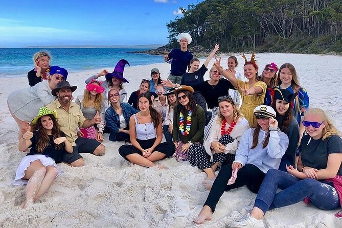 Jervis Bay Tour with Dolphins, Kangaroos & World's Whitest Beach - Huskisson: the useful break between wildlife and beach time