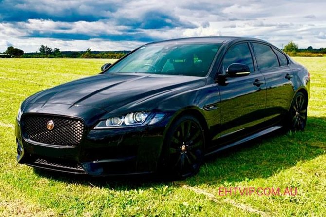 Limoroo, Airport Transfers and Luxe Door to Door Service. - The fleet: Volvo and Jaguar–Land Rover, plus comfort you can feel