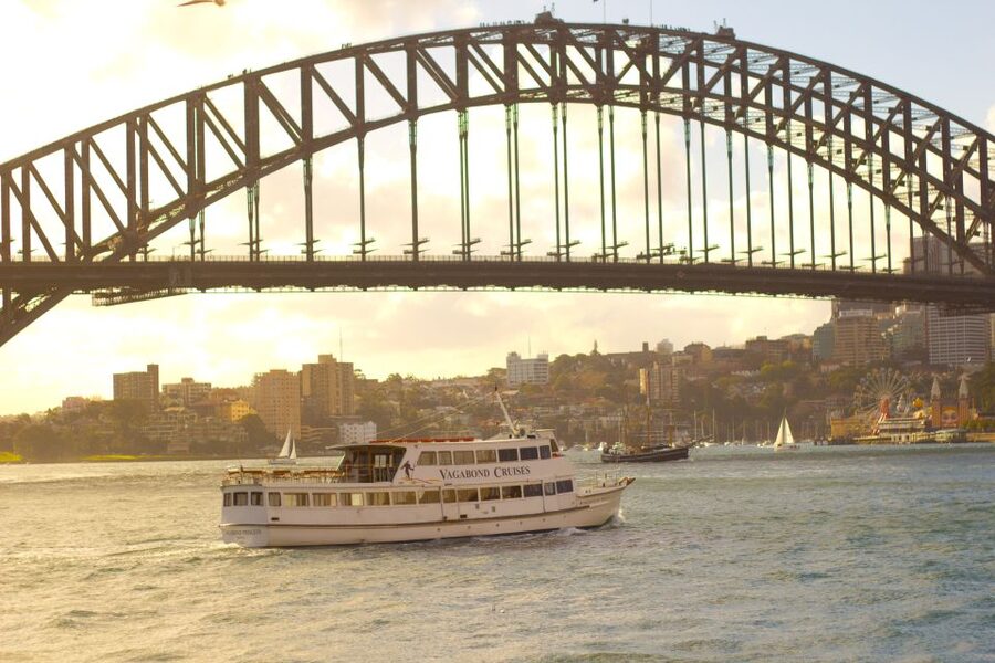 Lunch Cruise with Live Jazz on Sydney Harbour - Live jazz and blues: the sound-track for the harbour