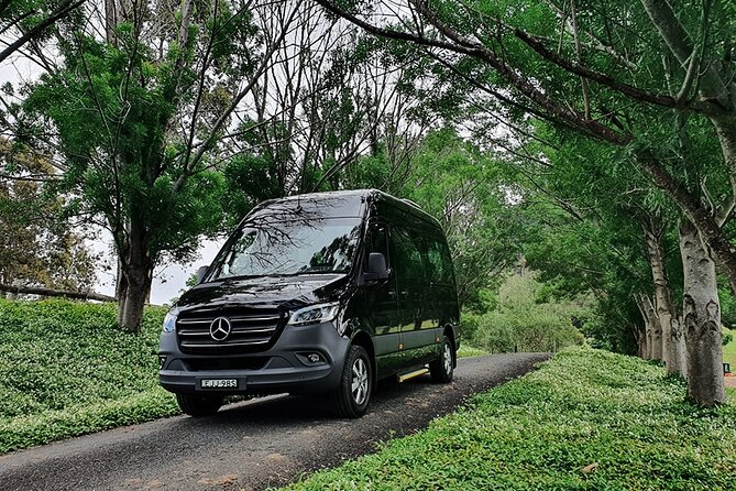 Luxury Mini Bus - Sydney Airport Transfers - Sydney Airport pickup made simple with a texted meet point