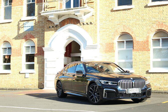 Luxury Sydney Airport Departure Transfer - Sedan/SUV - Luggage limits: the small rule that prevents big headaches