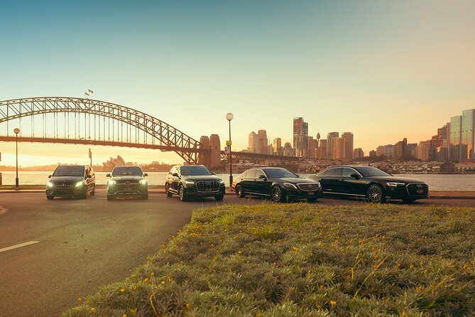 Luxury Sydney Airport Departure Transfer - Sedan/SUV - From text message to curbside pickup: how the meeting works