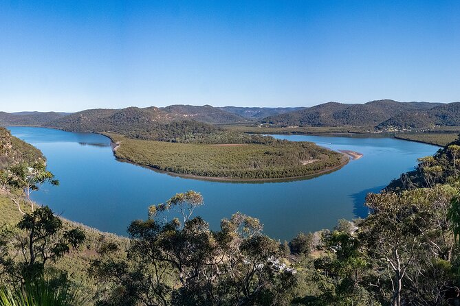 Nature and Wildlife: Australia in One Day - Private Tour - Coastal time: Wamberal and Avoca Beach for waves, plus a beach lunch you choose