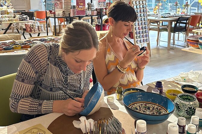 Paint and Sip Classes Sydney: Ceramic Plates & Bowls - Your 2.5-hour flow: what happens during the class