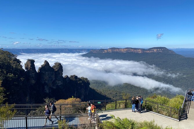 PJ Blue Mountains Supreme [Private Charter] - Echo Point Lookout: Three Sisters views plus stories