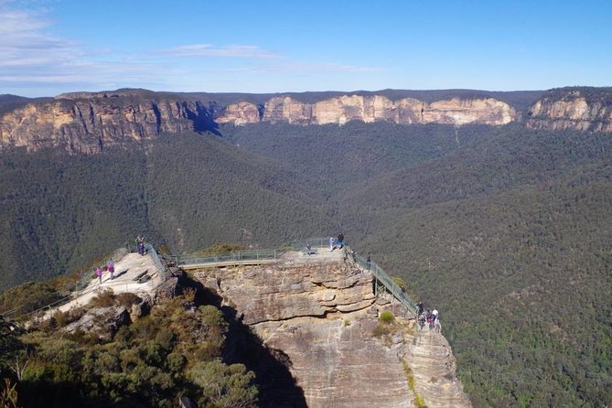 PRIVATE Blue Mountains tour & Koalas, Kangaroos, Cruise plus more - Echo Point to Three Sisters: the iconic canyon moment, paced well
