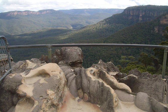 PRIVATE Blue Mountains Tour with Expert Guide - Return to Sydney Harbour by Ferry: A Slower Ending After a Long Day