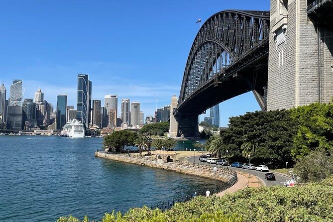 Private City Tour: Best of Sydney - The Domain and Mrs. Macquarie’s Chair: the quickest way to get the big picture