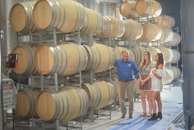 Private Luxury Tour: Tastes of the Hunter Valley - Glandore Estate Wines: old-vines focus with mountain foothills views