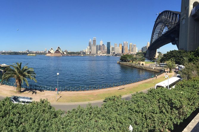 Private Sydney City Tour: The Key Attractions - Luxury pickup, quiet comfort, and why the details matter