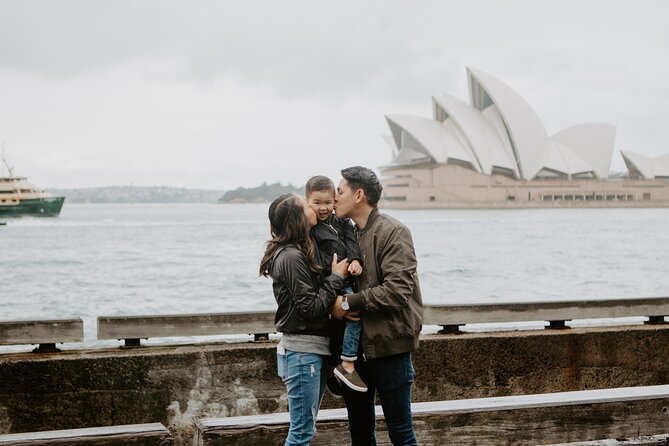 Private Vacation Photography Session with Local Photographer in Sydney - Mrs Macquarie’s Chair for the Big-View Photos
