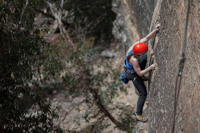Small-Group Full-Day Rock Climbing Adventure from Katoomba - Entering The Course: Katoomba Start Time and Small-Group Rhythm