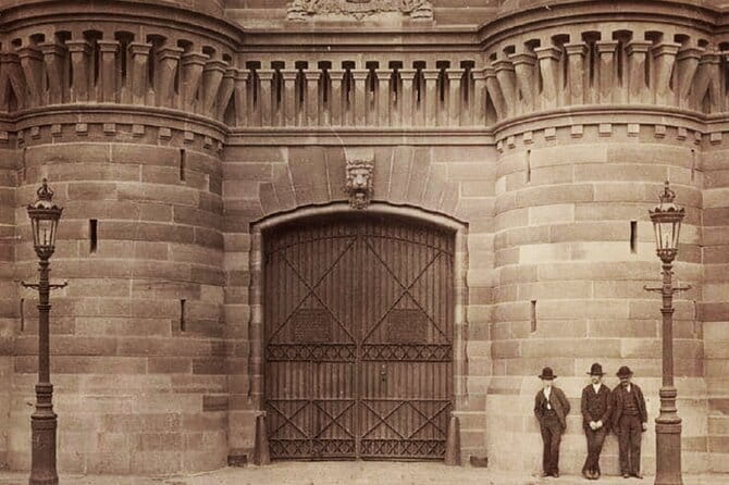 Surry Hills & Darlinghurst History Tour — Gangsters, Girls & Grog - Central Railway Station: The Perfect Scene Setter