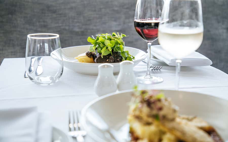 Sydney: 2-Course All Inclusive Lunch Harbour Cruise - Lunch on board: a real sit-down meal with NSW drinks
