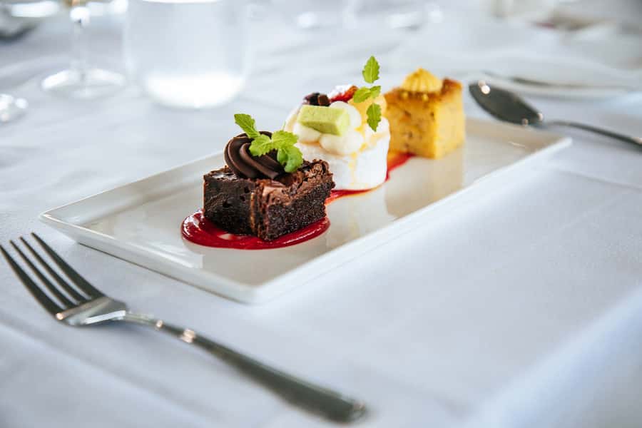 Sydney: 3-Course All Inclusive Dinner Harbour Cruise - Sydney Harbour landmarks: what you see, and why it feels so close