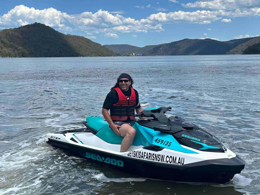 Sydney: 30 min Jet Ski Safari - Getting Ready: Gear You Bring and What You Get Provided
