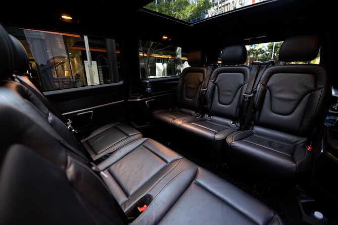 Sydney Airport Premium (DEPARTURE) Transfer - The ride: terminal drop-off for domestic and international flights