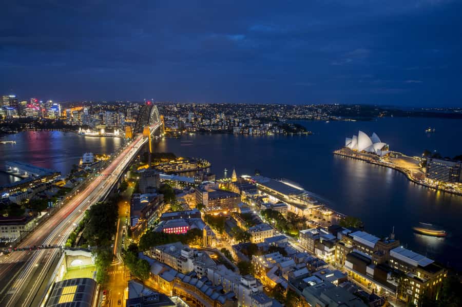 Sydney: Big Bus Panoramic Night Tour by Open-Top Bus - Getting the best photos from a moving, open-top bus