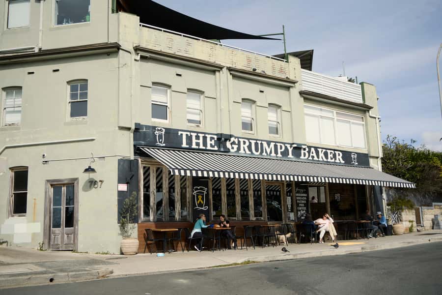 Sydney: City and Bondi Beach Private Luxury Half-Day Tour - The Rocks and Circular Quay: setting your bearings fast