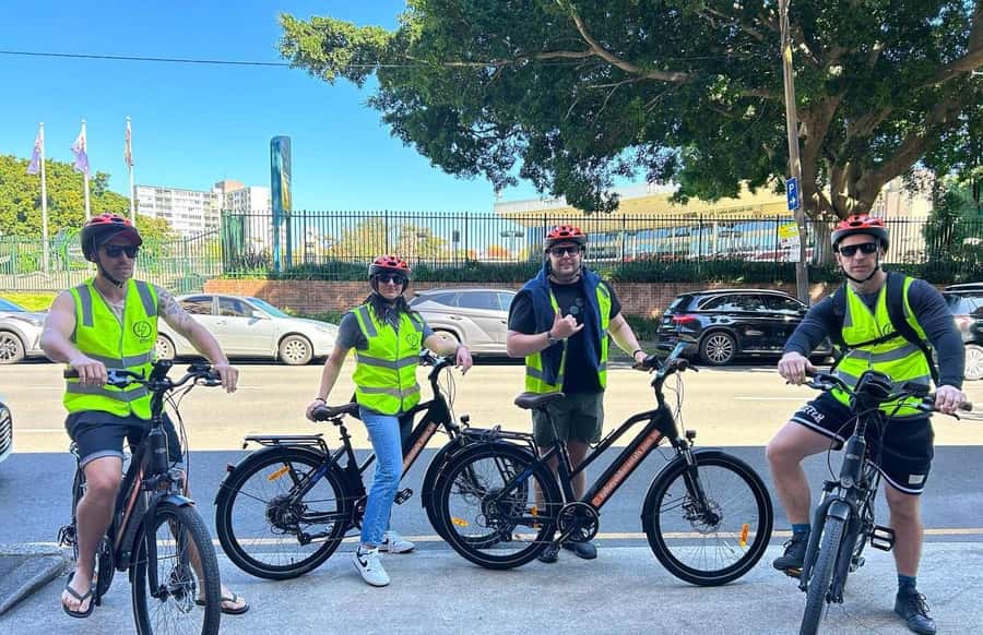 Sydney: Electric Bike Rental & Wheel Explorer Audio Guide - Woolloomooloo to Kings Cross: swapping parking stress for neighborhood wandering
