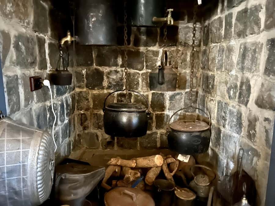 SYDNEY : Ghosts, Grog & The Rocks: Haunted Pubs &Cellar Tour - The Rocks after dark: why this tour feels different