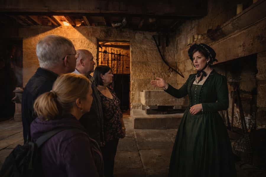 SYDNEY : Ghosts, Grog & The Rocks: Haunted Pubs &Cellar Tour - Murder hotspot stop: when the underworld gets personal