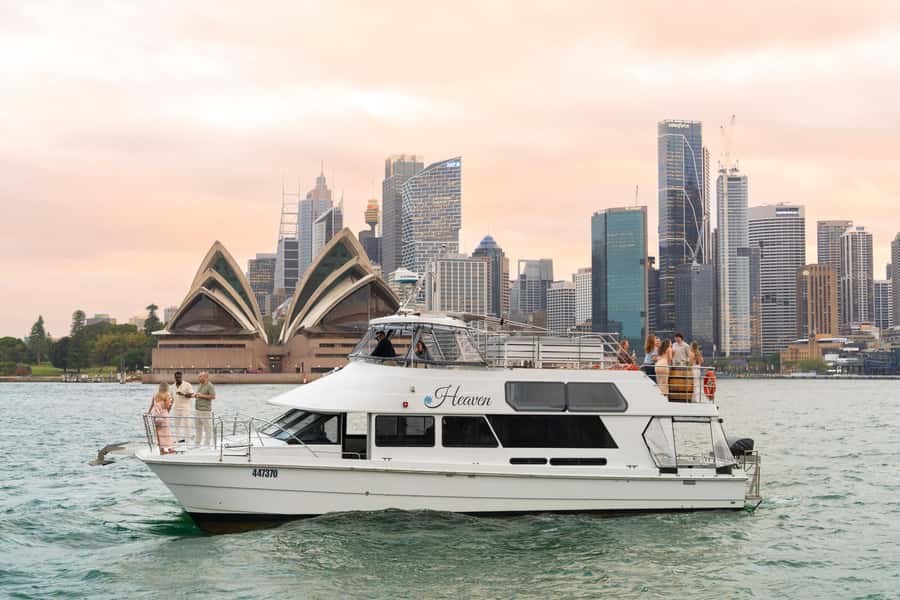 Sydney: Golden Glow Sunset Harbour Cruise with 1 Drink - Key things I’d circle on your plan